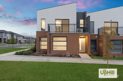 Property photo of 1 Monterey Loop Clyde VIC 3978