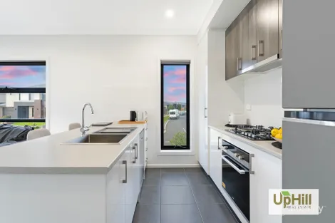Property photo of 1 Monterey Loop Clyde VIC 3978