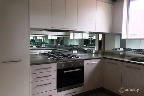 8/3 Selwyn Ave, Elwood, VIC 3184