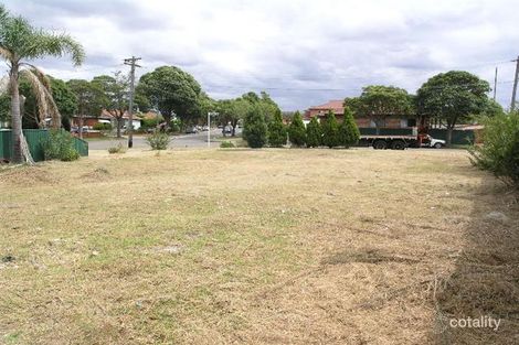 23 Hewitt St, Greenacre, NSW 2190