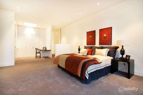 Property photo of 7A Ellerslie Place Toorak VIC 3142