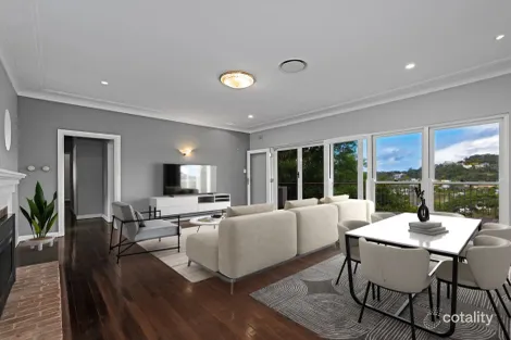 Property photo of 13 The Scarp Castlecrag NSW 2068