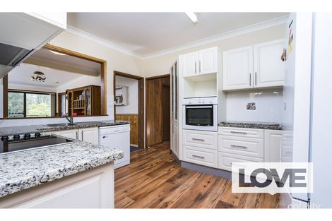 Property photo of 66 Macquarie Road Fennell Bay NSW 2283