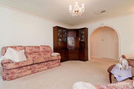 Property photo of 329 Hull Road Mooroolbark VIC 3138