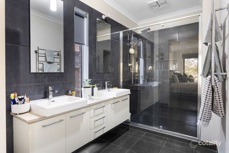 Property photo of 11 Impulse Avenue Doreen VIC 3754