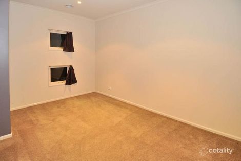 Property photo of 16 Cassan Way Caroline Springs VIC 3023