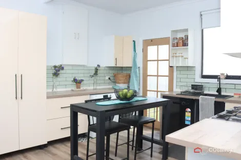 Property photo of 24 Phillip Avenue Mount Austin NSW 2650