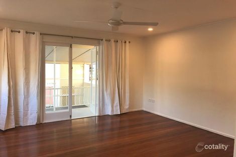 Property photo of 17 Saltash Street Labrador QLD 4215