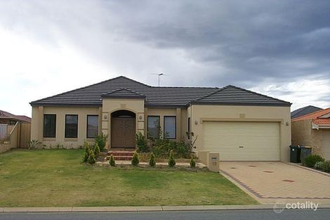 18 Heathfield Dr, Landsdale, WA 6065
