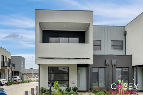 17 Cassius Cct, Cranbourne North, VIC 3977