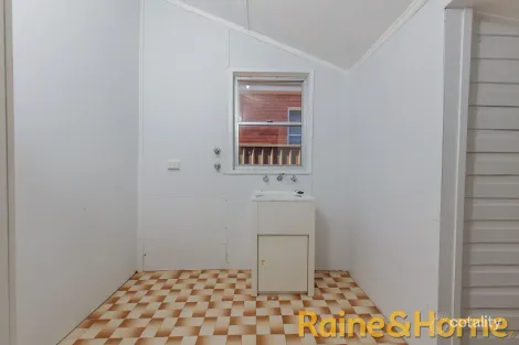 Property photo of 31 Taylor Street Dubbo NSW 2830