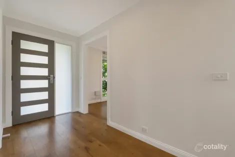 Property photo of 24 Milburn Place Craigieburn VIC 3064