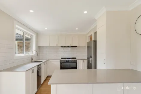 Property photo of 24 Milburn Place Craigieburn VIC 3064