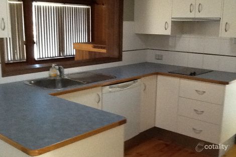 Property photo of 25 Newbold Road Macquarie Hills NSW 2285