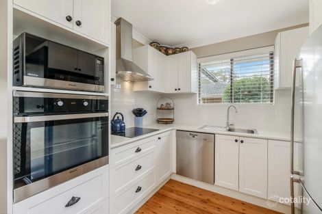 Property photo of 10 Sunshine Drive Point Clare NSW 2250