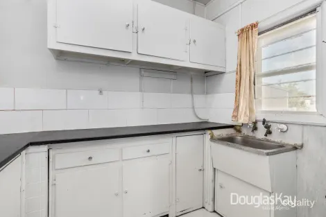 Property photo of 9 Andrew Street Sunshine VIC 3020