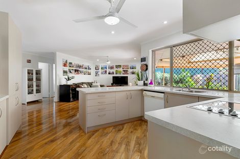 Property photo of 90 Cadogan Street Carindale QLD 4152