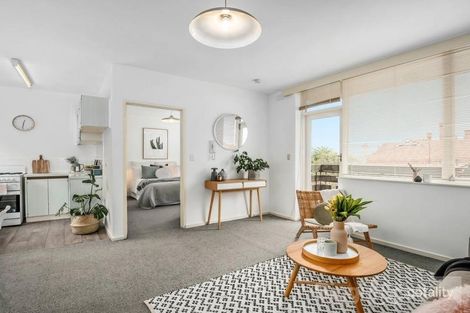 Property photo of 4/72 Barkly Street St Kilda VIC 3182