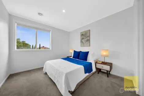 Property photo of 55 The Glades Taylors Hill VIC 3037