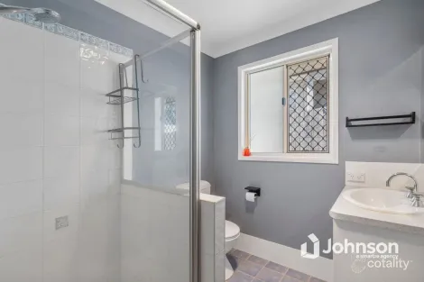 Property photo of 11 Curve Avenue Wynnum QLD 4178