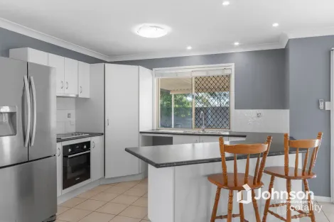 Property photo of 11 Curve Avenue Wynnum QLD 4178