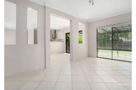 Property photo of 15 Cocoparra Crescent Parkinson QLD 4115