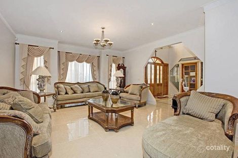 Property photo of 20 Stillwell Crescent Roxburgh Park VIC 3064