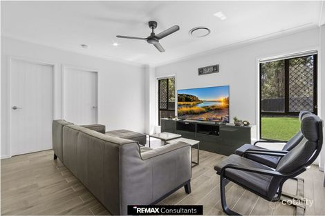 Property photo of 15 Lakeshore Crescent Willawong QLD 4110