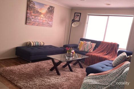 Property photo of 1 Becard Way Tarneit VIC 3029