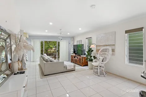 5/6 Salmon St, Cannonvale, QLD 4802
