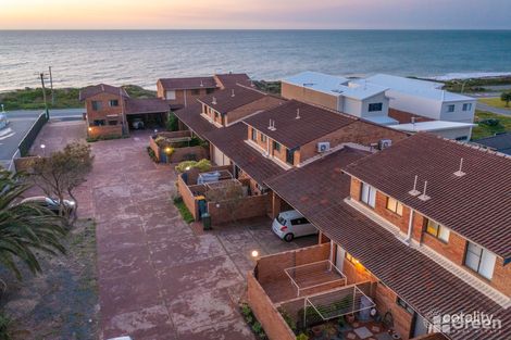 8/35a Halls Head Pde, Halls Head, WA 6210