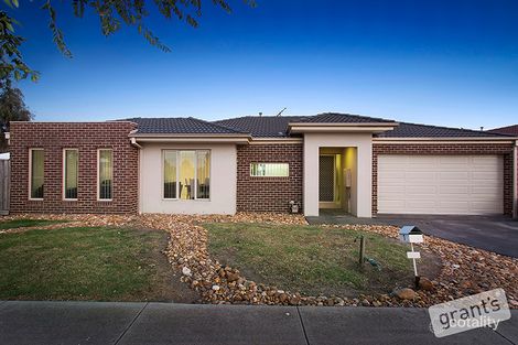 Property photo of 1 Roseville Court Berwick VIC 3806