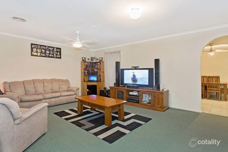 Property photo of 8 Manning Court Pakenham VIC 3810