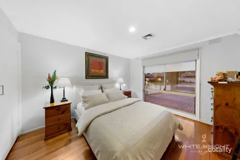 Property photo of 22 Revell Crescent St Albans VIC 3021