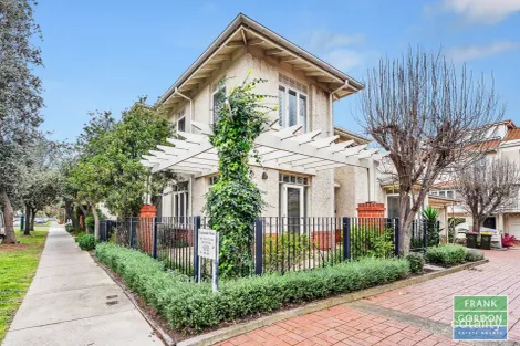 112 Esplanade West, Port Melbourne, VIC 3207