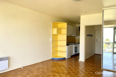 Property photo of 15/4 Alfred Square St Kilda VIC 3182
