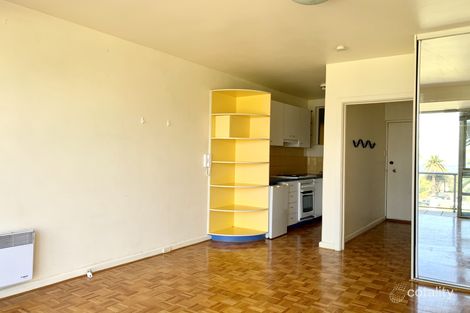 Property photo of 15/4 Alfred Square St Kilda VIC 3182