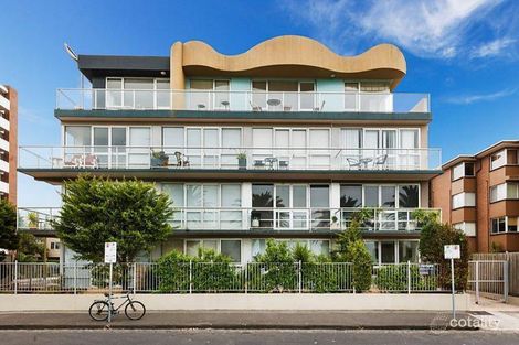 Property photo of 15/4 Alfred Square St Kilda VIC 3182