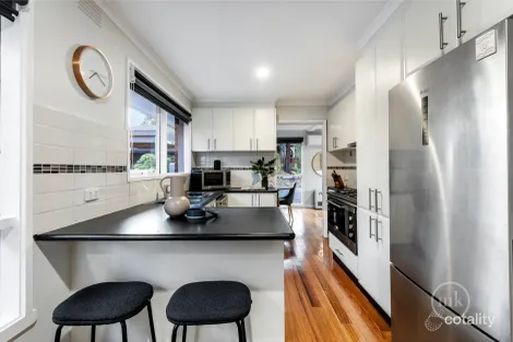 Property photo of 1 Nokuna Court Greensborough VIC 3088