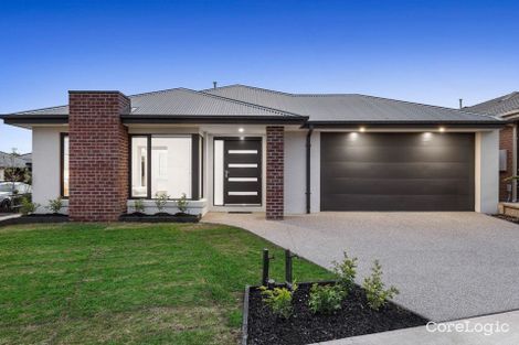 Property photo of 21 Yallaroo Chase Werribee VIC 3030