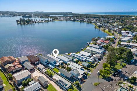 Property photo of 7 Village Bay Close Marks Point NSW 2280