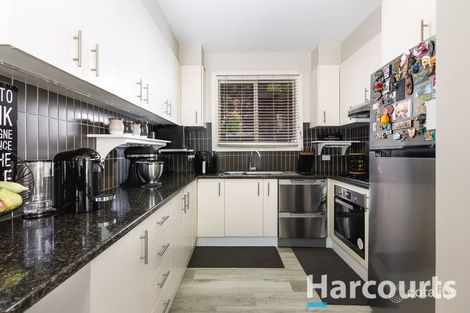 Property photo of 1/65 Kennington Park Drive Endeavour Hills VIC 3802