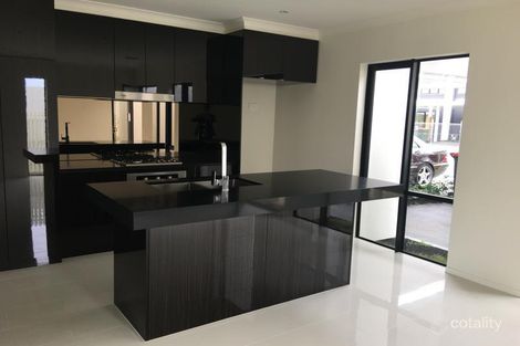 Property photo of 11 Amaryn Court Springvale VIC 3171