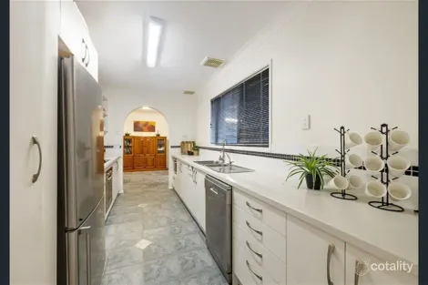 Property photo of 6 Gorlois Court Carindale QLD 4152