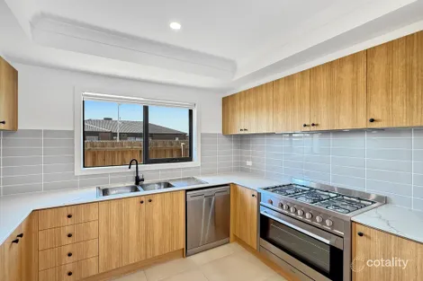 Property photo of 2 Juniperina Circuit Wallan VIC 3756