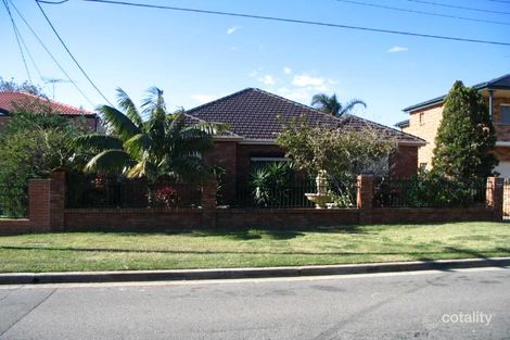 28 Dampier St, Chifley, NSW 2036