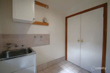 Property photo of 4 Linda Crescent Orange NSW 2800