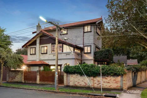 327 Barkly St, Elwood, VIC 3184