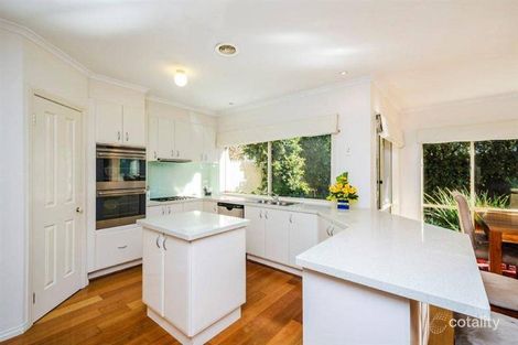 Property photo of 15 McPherson Place Werribee VIC 3030