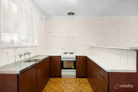 3/2a Staverly Rd, Herne Hill, VIC 3218